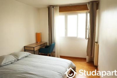 Chambre - 11 m² - 1 pièce