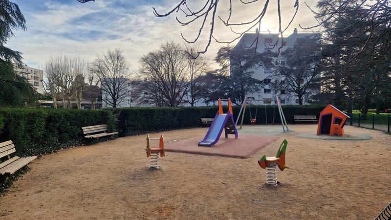 Appartement - 91 m² - 4 pièces