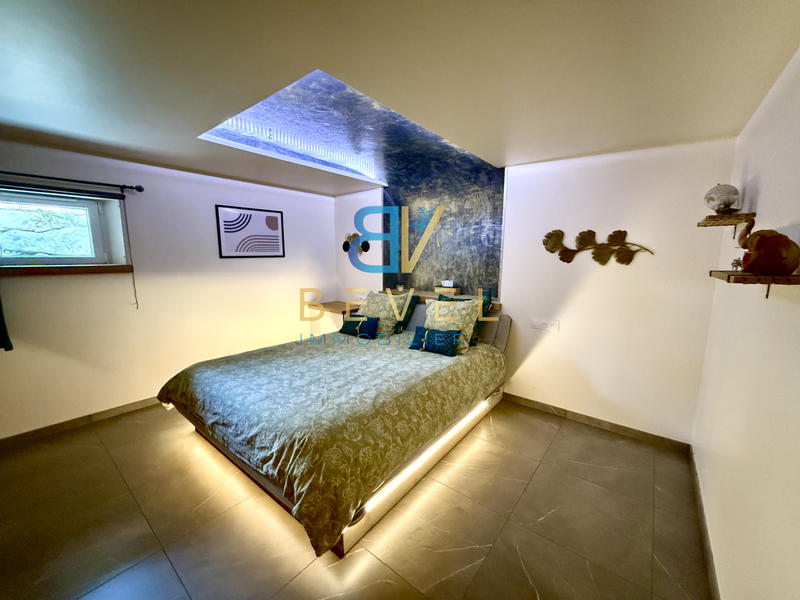 Maison - 185 m² - 5 pièces