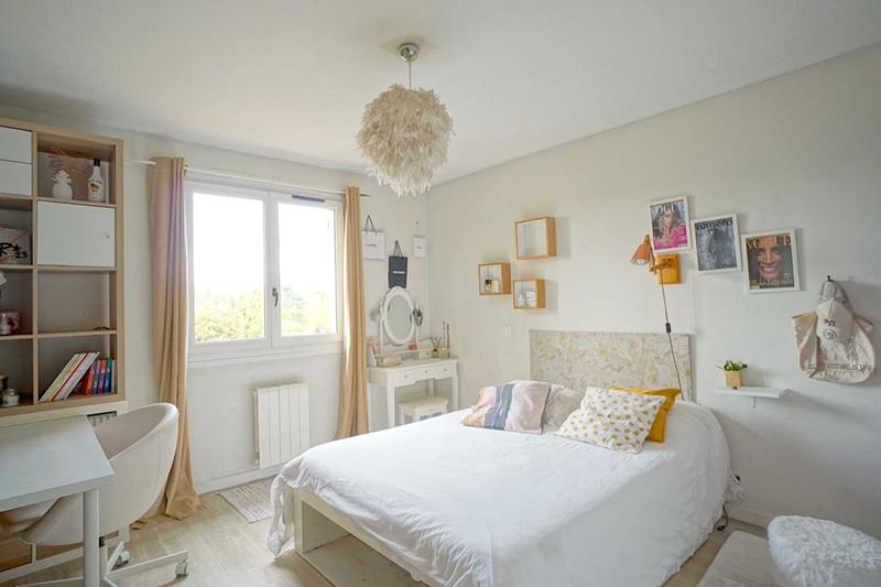 Maison - 180 m² - 9 pièces