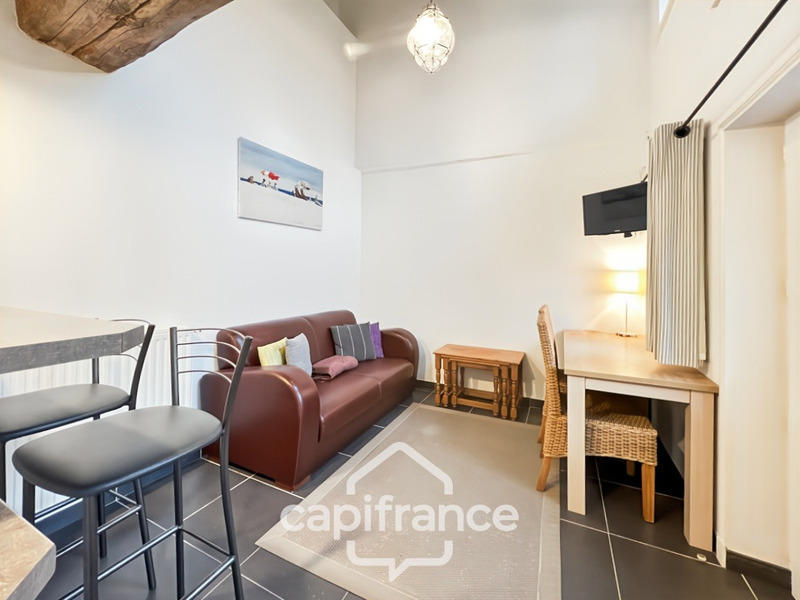 Propriété - 279 m² - 9 pièces