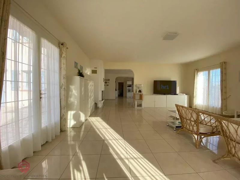 Maison - 215 m² - 5 pièces