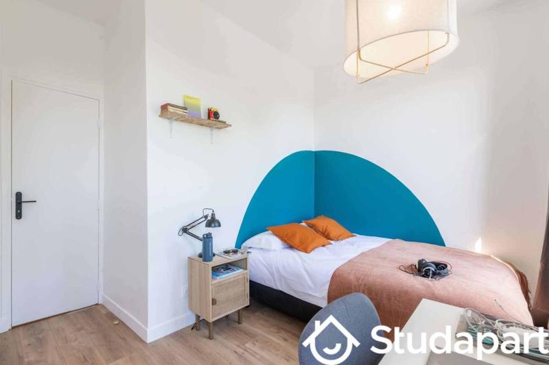 Chambre - 14 m² - 1 pièce