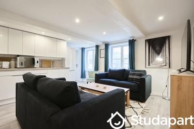 Chambre - 9 m² - 1 pièce