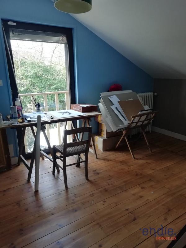 Maison - 212 m² - 7 pièces