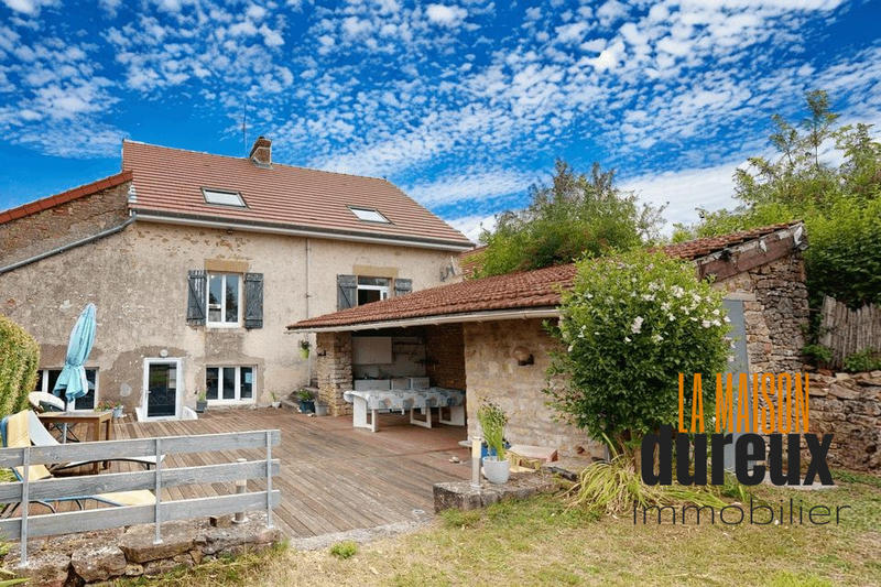 Maison ancienne - 252 m² - 10 pièces