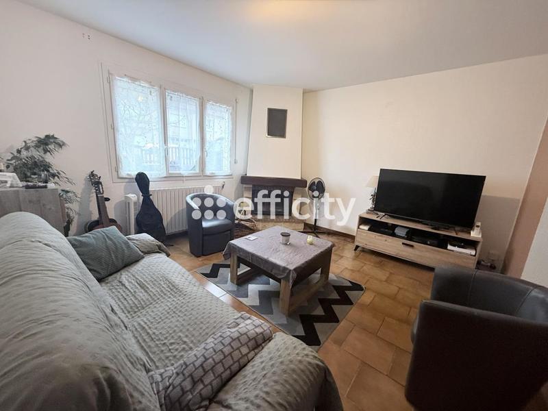 Maison - 102 m² - 6 pièces