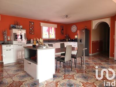 Maison - 243 m² - 8 pièces
