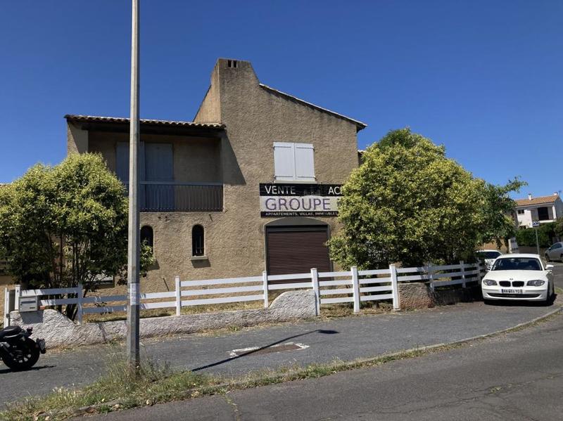 Maison - 261 m² - 10 pièces