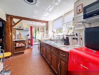 Maison - 194 m² - 8 pièces