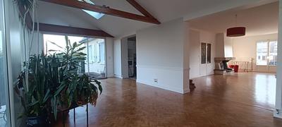 Maison - 217 m² - 8 pièces
