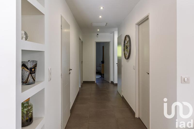 Maison - 198 m² - 6 pièces