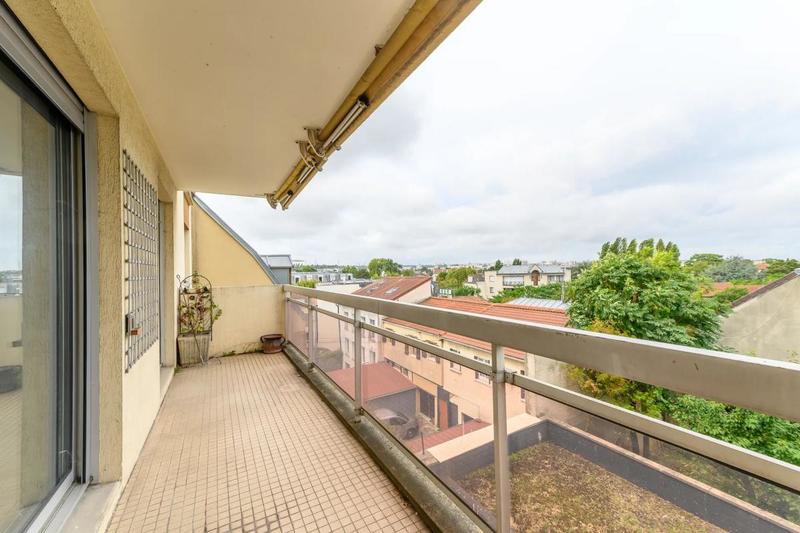 Appartement - 80 m² - 4 pièces