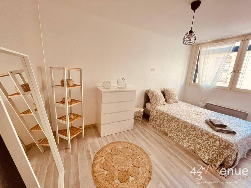 Appartement - 80 m² - 4 pièces