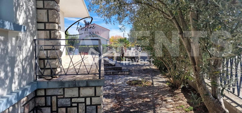 Maison - 93 m² - 5 pièces