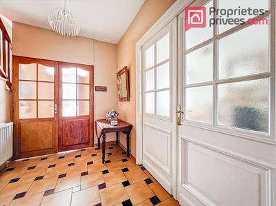 Maison - 207 m² - 10 pièces