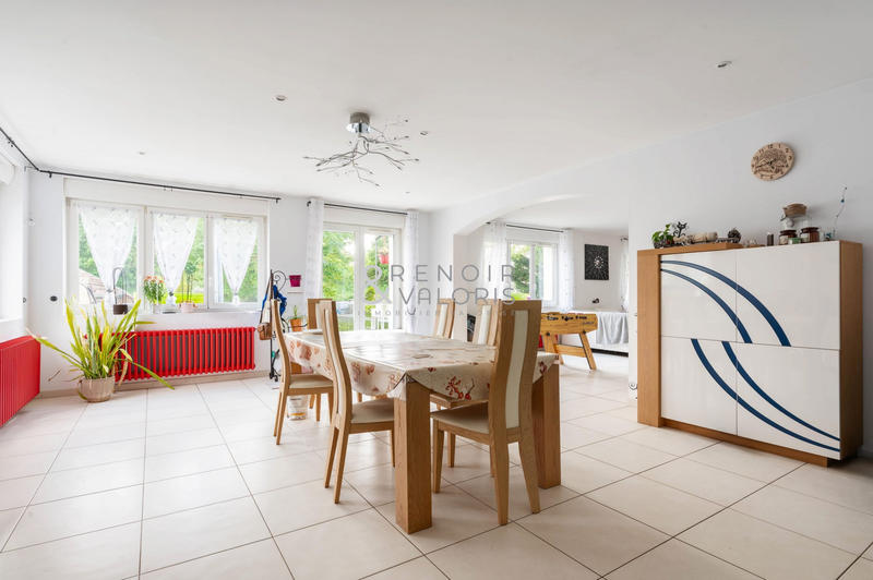 Maison - 291 m² - 8 pièces