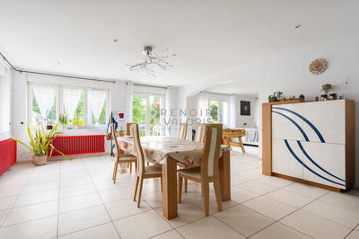 Maison - 291 m² - 8 pièces