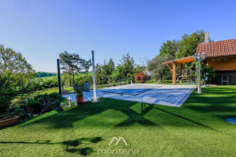 Bastide - 1 000 m² - 17 pièces