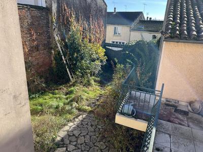 Maison - 342 m² - 13 pièces