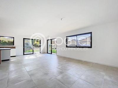 Maison - 109 m² - 4 pièces