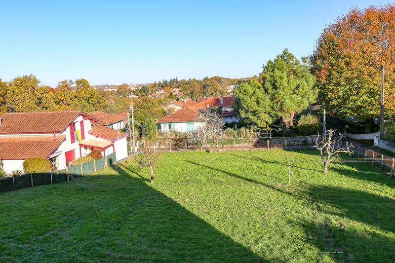 Maison - 181 m² - 6 pièces