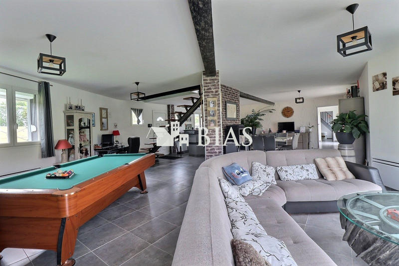 Maison contemporaine - 230 m² - 7 pièces