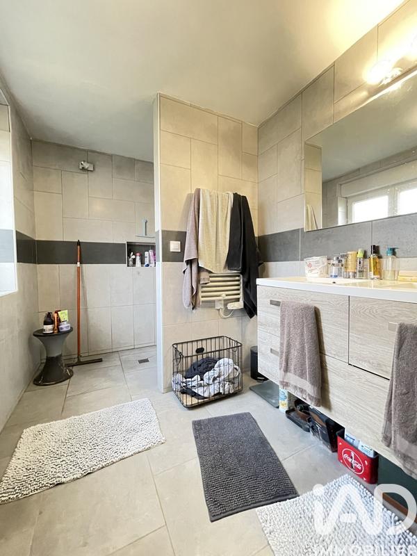 Maison - 147 m² - 8 pièces