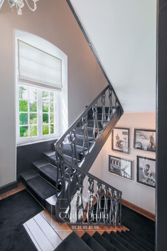 Maison - 350 m² - 8 pièces