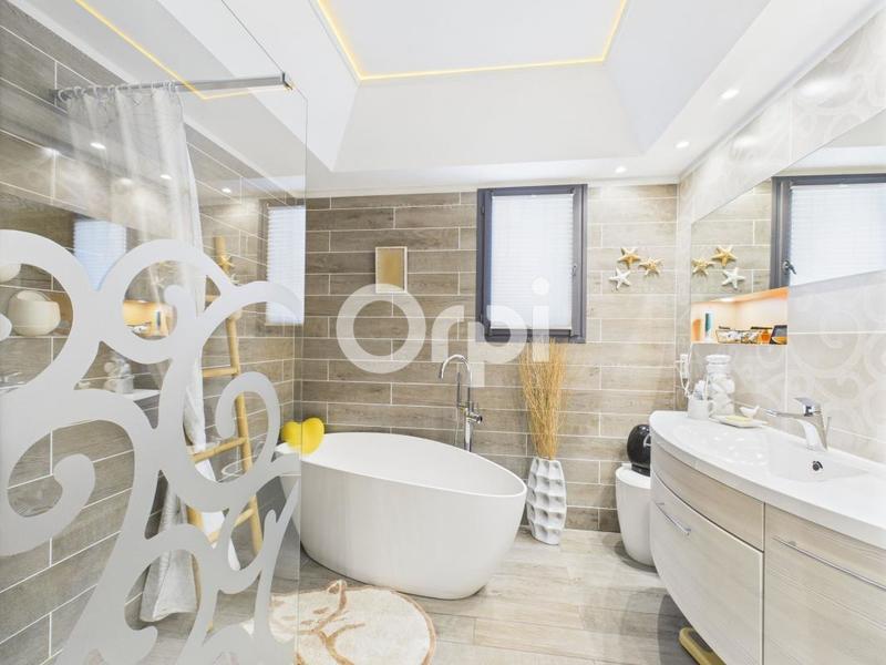 Villa - 178 m² - 6 pièces