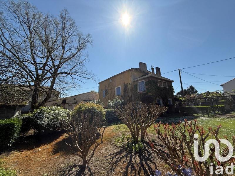 Maison de village - 211 m² - 7 pièces