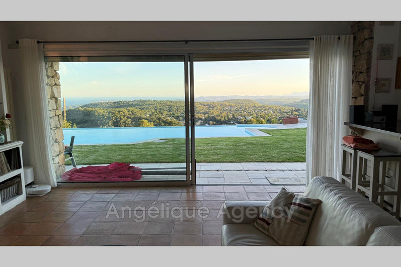 Maison - 200 m² - 7 pièces