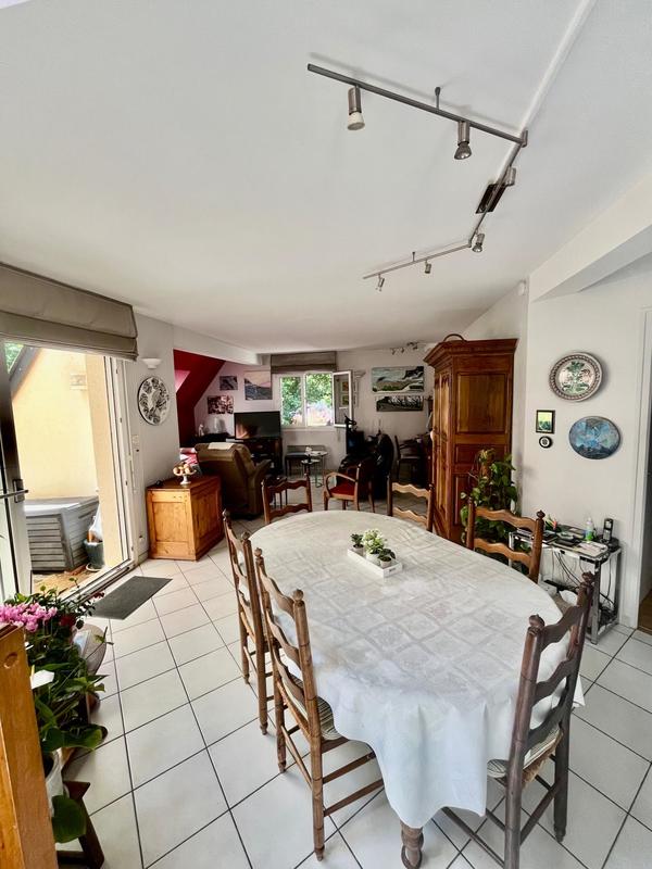 Maison - 140 m² - 7 pièces