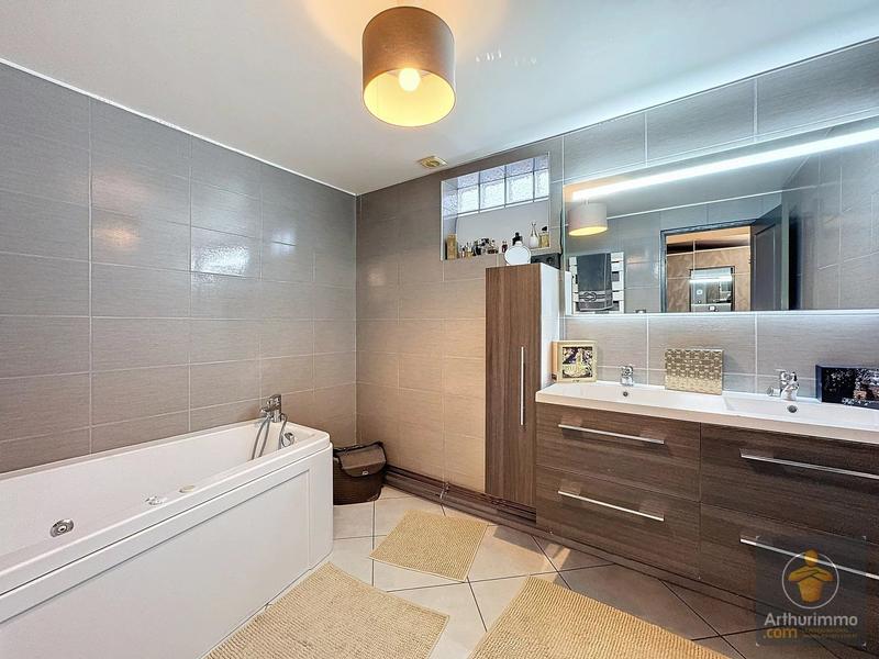 Maison - 130 m² - 3 pièces