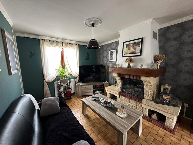 Maison - 95 m² - 5 pièces