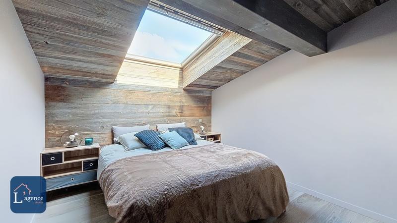 Maison - 219 m² - 7 pièces