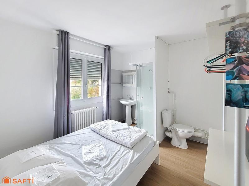 Villa - 300 m² - 17 pièces