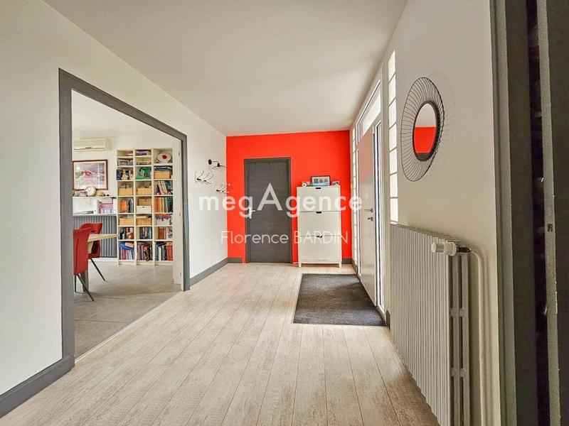 Maison - 220 m² - 10 pièces