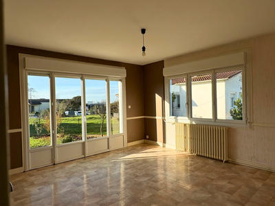 Maison - 80 m² - 5 pièces