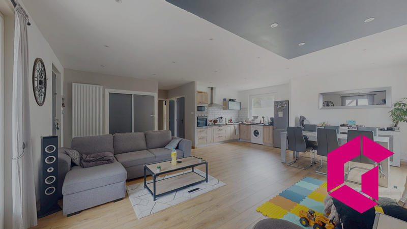 Maison - 95 m² - 4 pièces