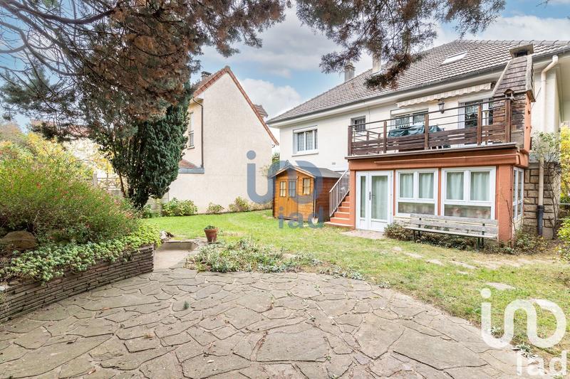 Maison - 183 m² - 10 pièces