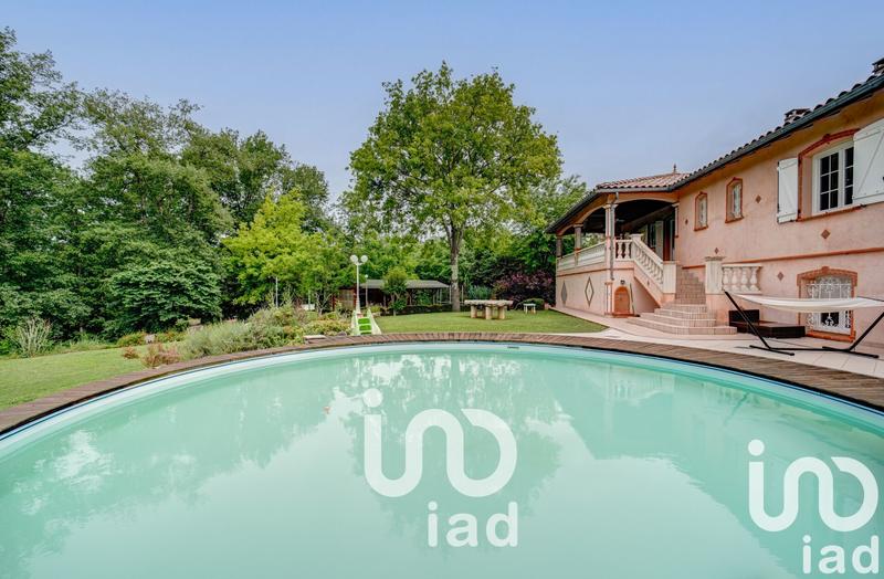 Maison - 210 m² - 7 pièces