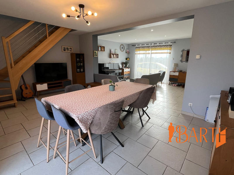 Maison traditionnelle - 188 m² - 7 pièces