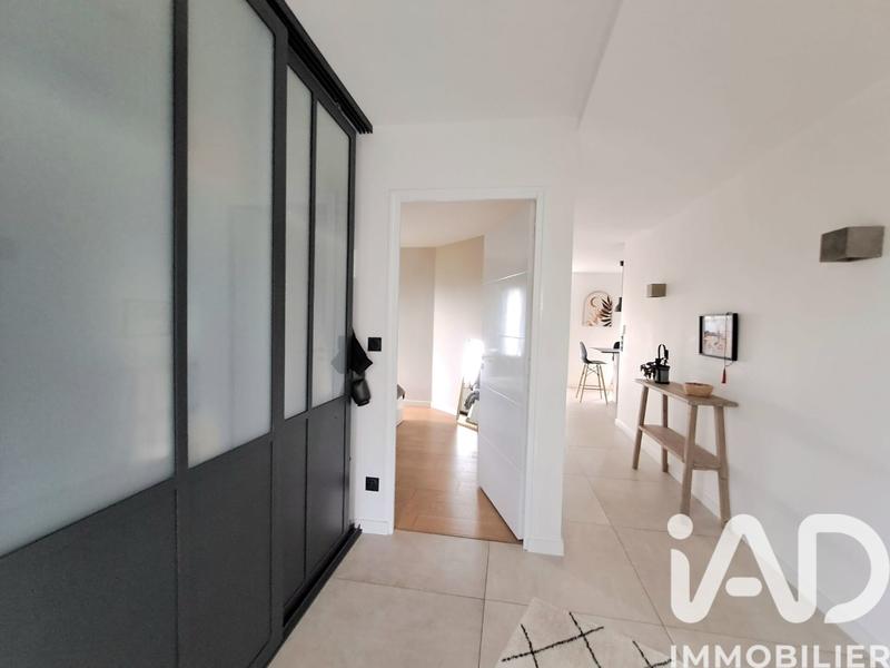 Maison - 203 m² - 2 pièces