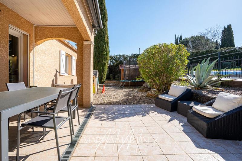 Maison - 90 m² - 4 pièces