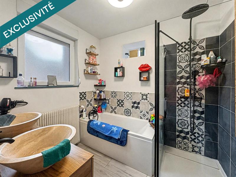 Maison - 223 m² - 8 pièces