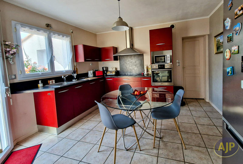 Maison - 145 m² - 6 pièces