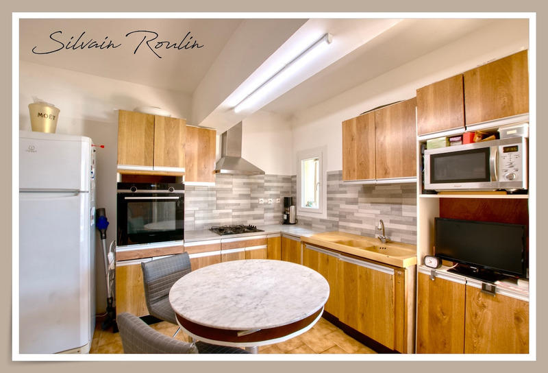 Maison - 210 m² - 8 pièces