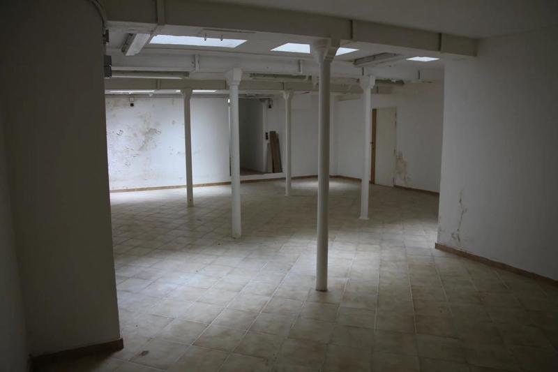 Divers - 131 m² - 4 pièces