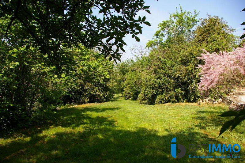 Maison - 576 m² - 14 pièces